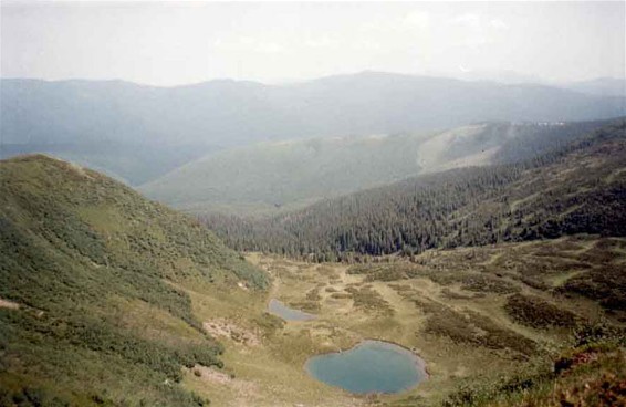Image - Mountain lakes in the Hutsul Alps (Carpathians).